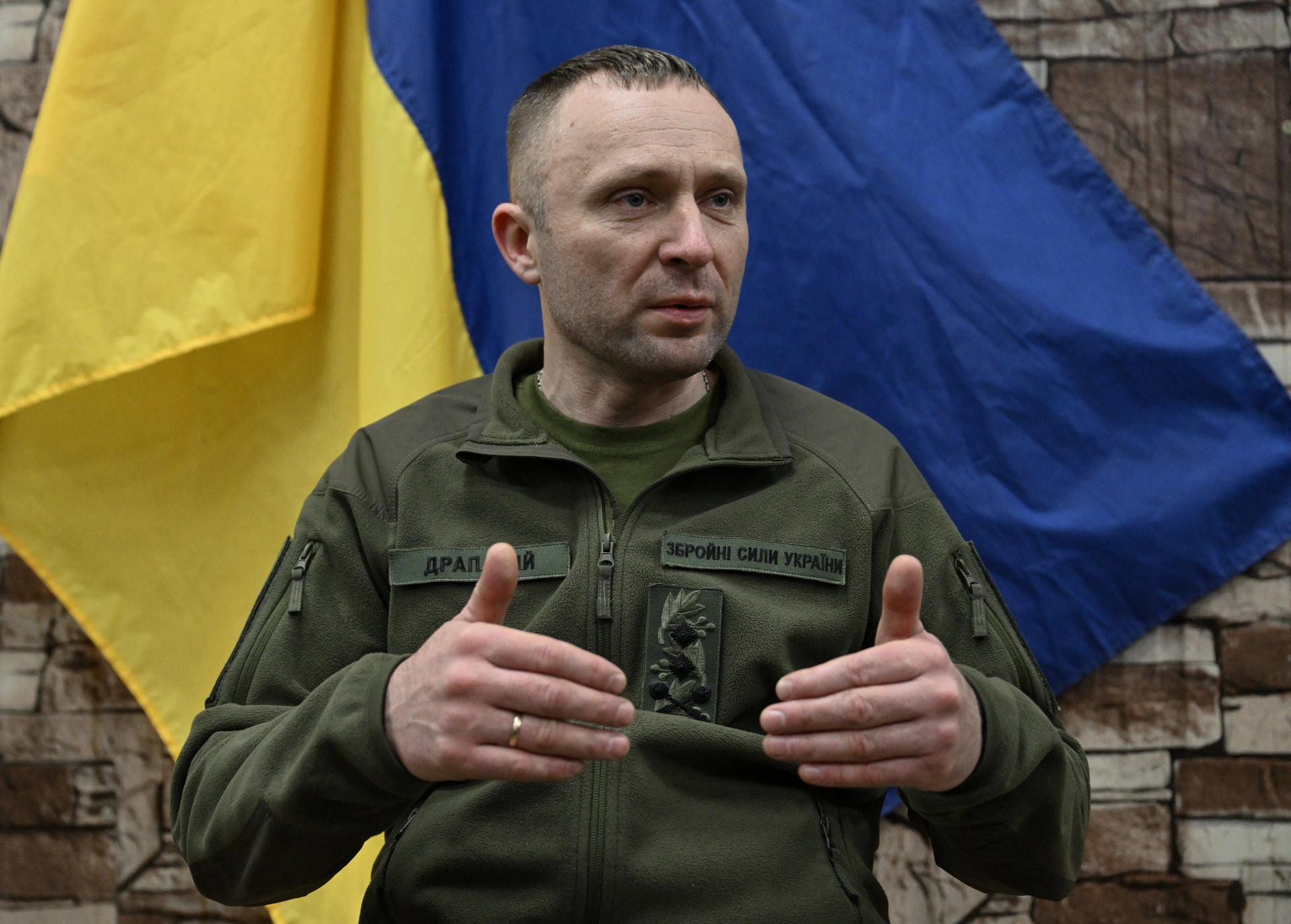 Mykhailo Drapatyi destaca problemas de estagnação e reforma em suas forças terrestres antes da renúncia. Reprodução: Business Insider