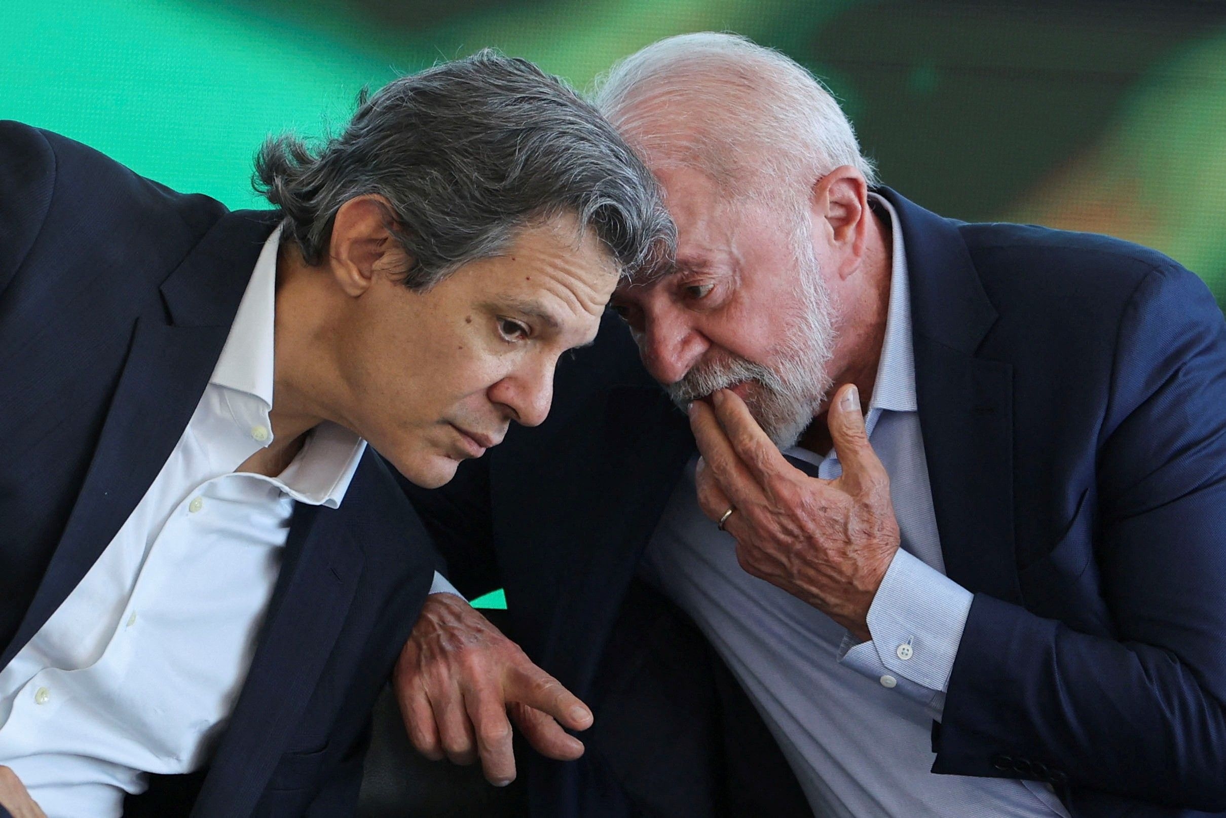 Lula e Haddad discutem medidas de proteção econômica após tarifaço de Trump. Reprodução: Globo.