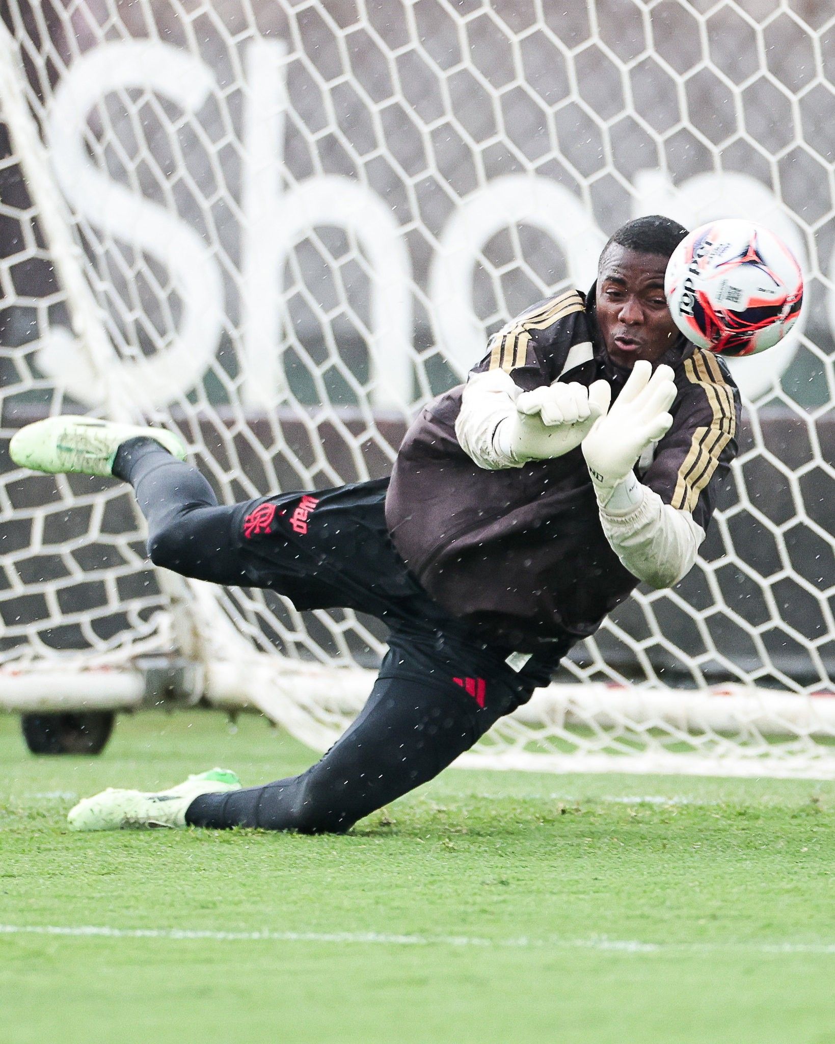 Filipe Luís deve manter a rotação do Flamengo no time. Reprodução: Ge