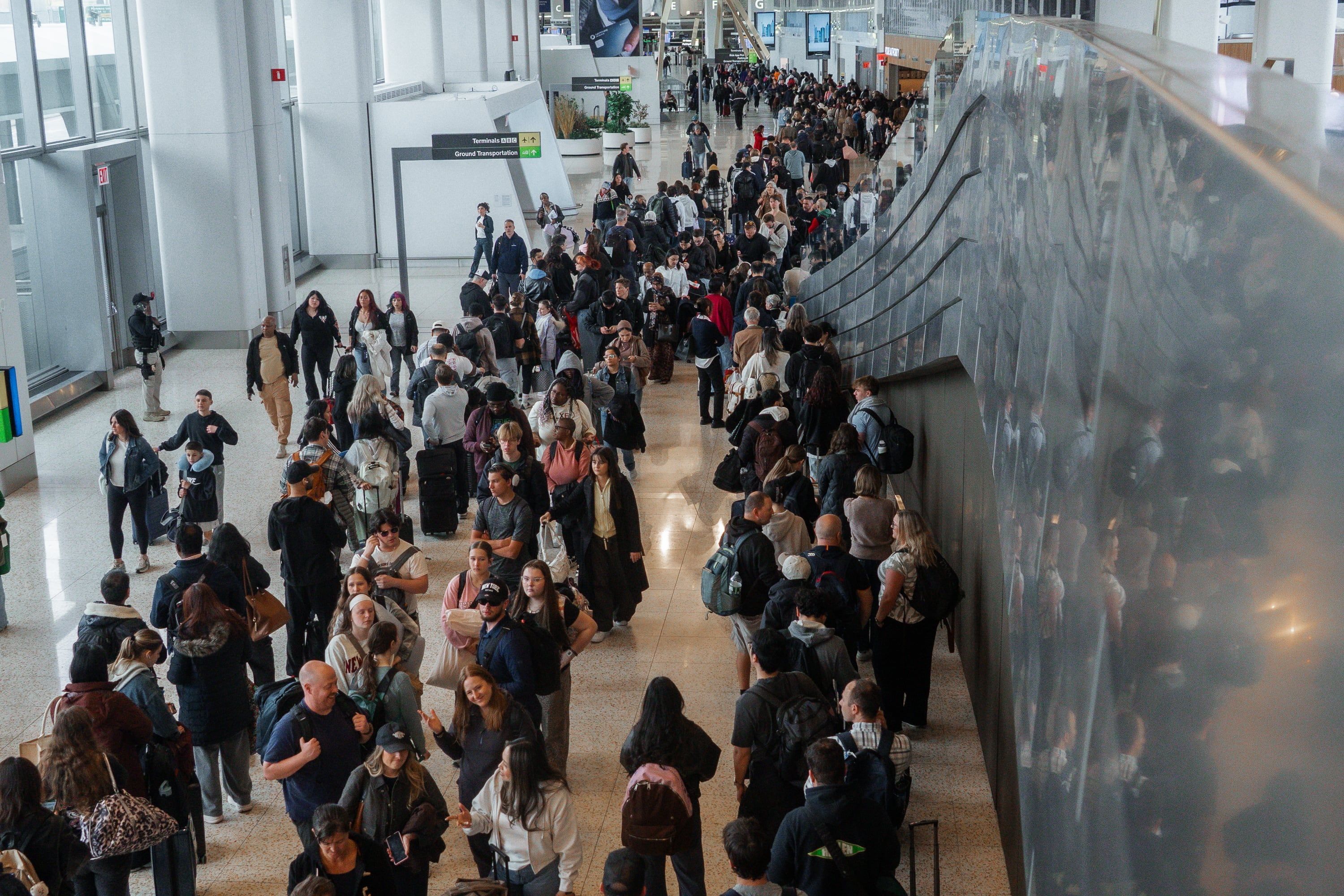 [Congresso dos EUA em impasse, provocando o maior fechamento parcial da história]. Reprodução: Elpais