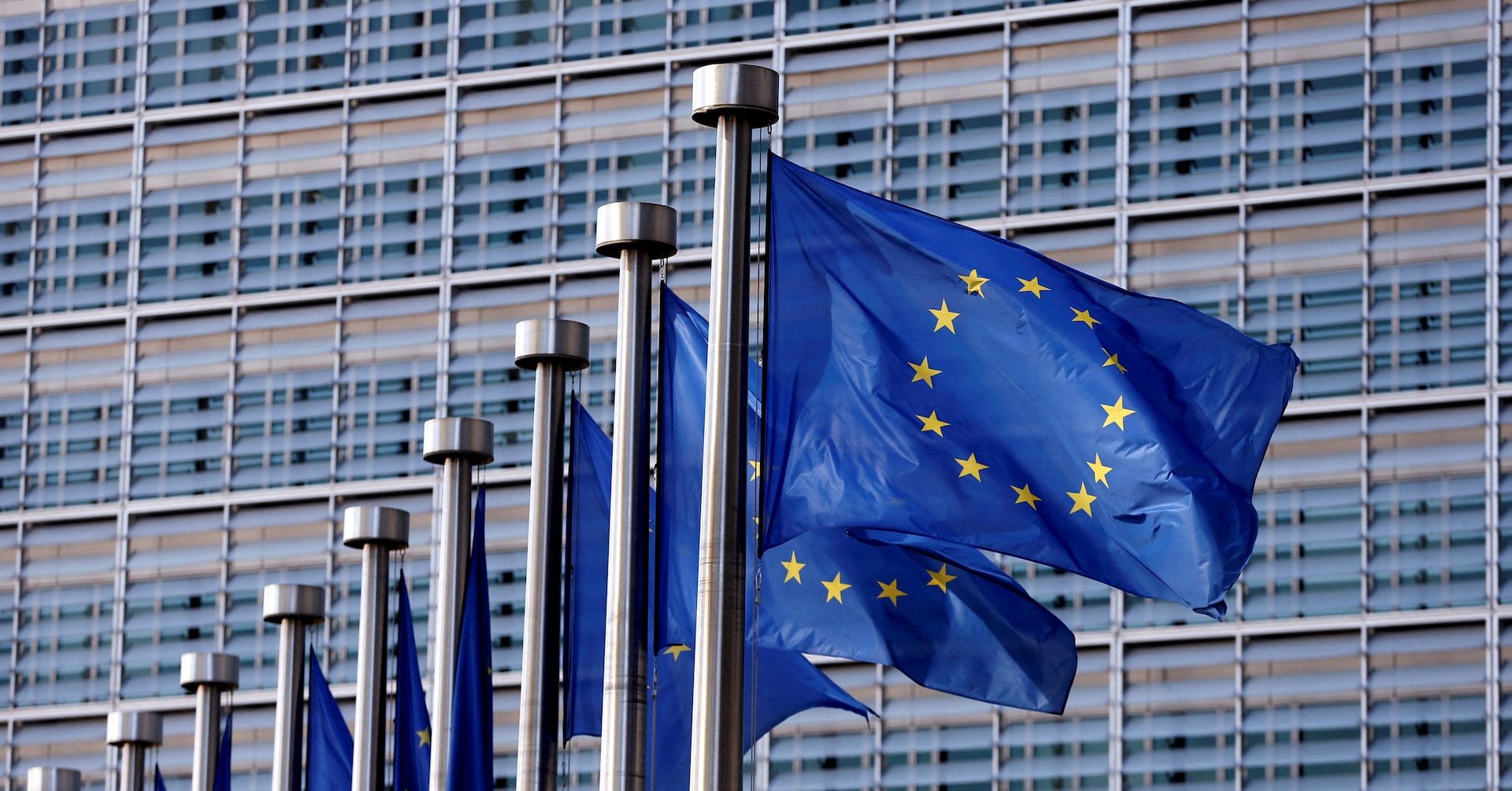 Aprovação Recorde da União Europeia em Meio a Medos de Segurança