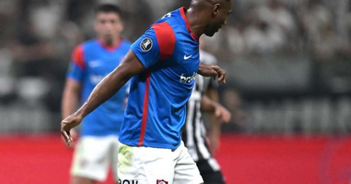 Grêmio busca Jhohan Romaña para reforçar a zaga