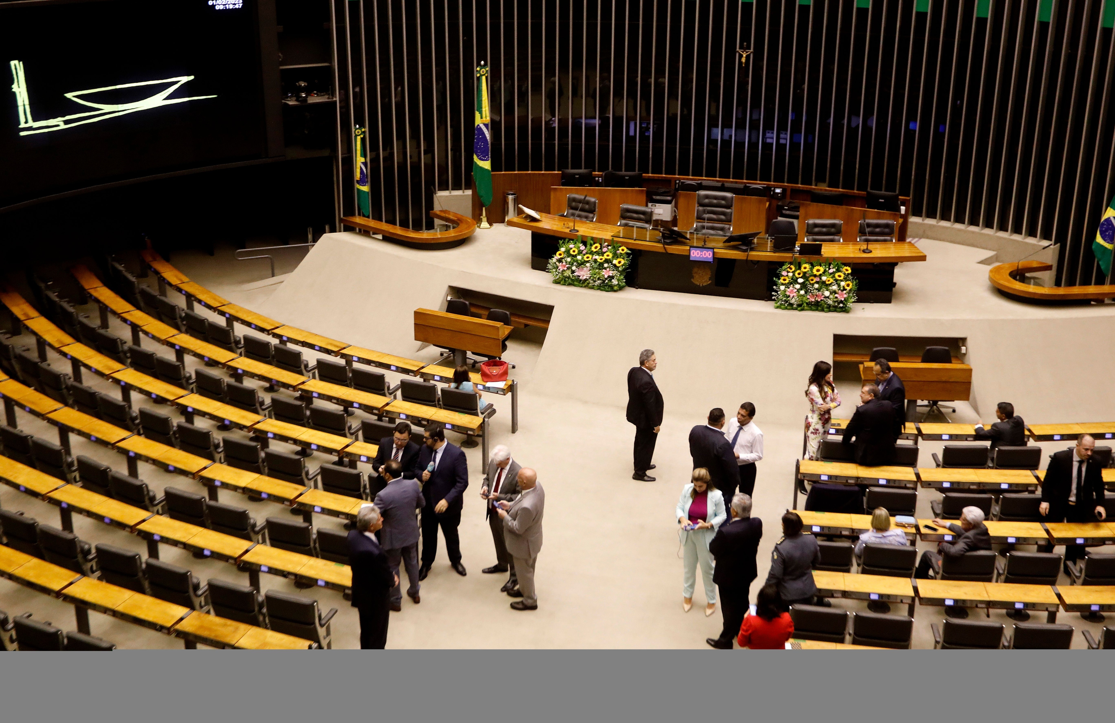 Ministros e deputados discutem revisão das regras de licenciamento ambiental em votação na Câmara dos Deputados. Reprodução: Globo