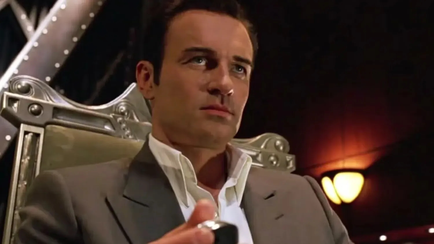 Morre Julian McMahon, famoso por papéis marcantes em TV e cinema. Reprodução: Legião dos Heróis