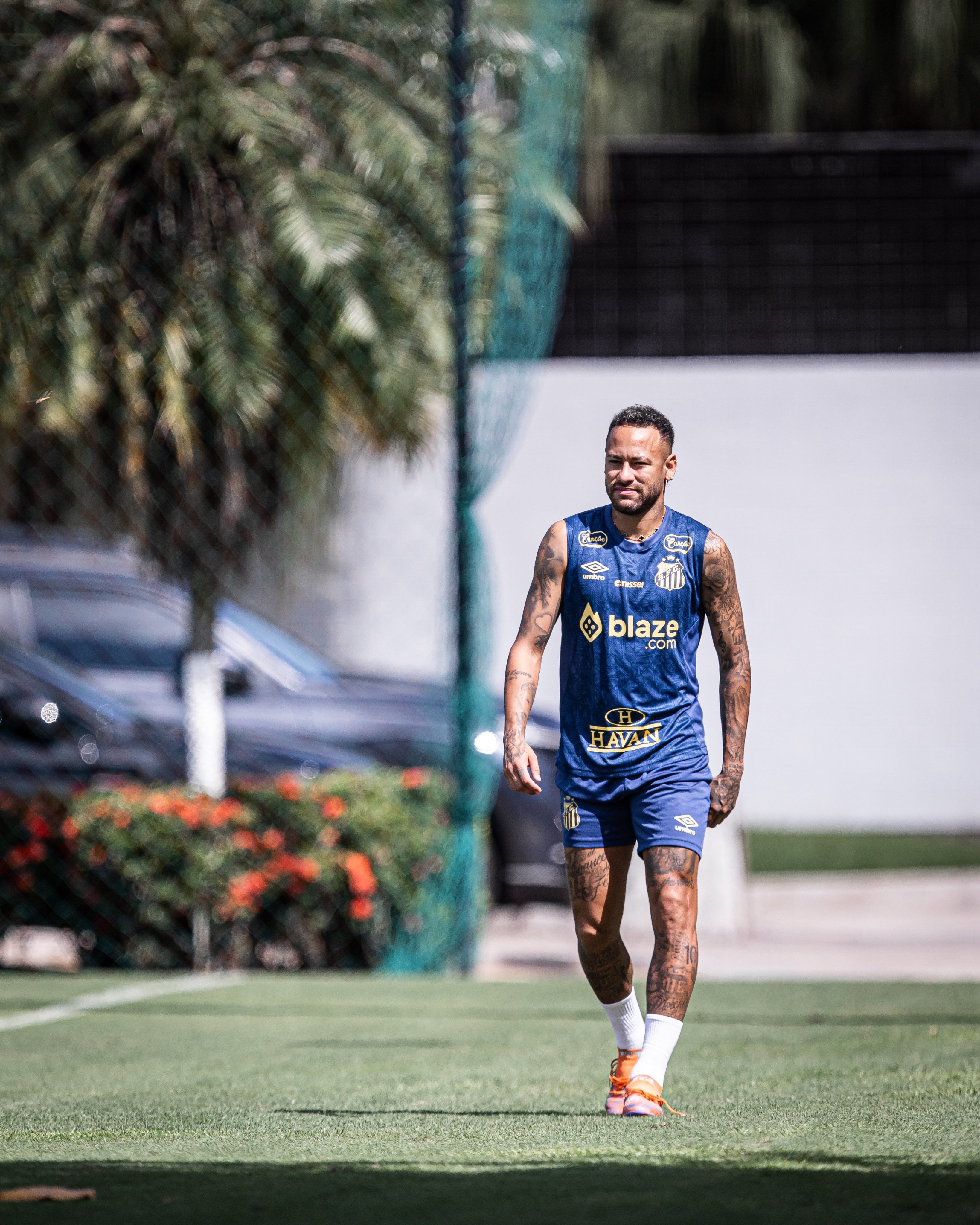 Neymar Fica Fora da Estreia do Brasileirão e Completa um Mês Sem Jogar