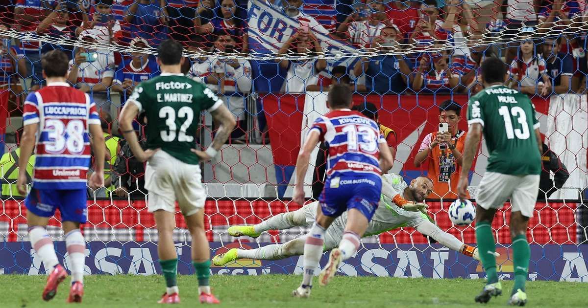 Weverton defende pênalti crucial e garante vitória do Palmeiras sobre o Fortaleza. Reprodução: Terra