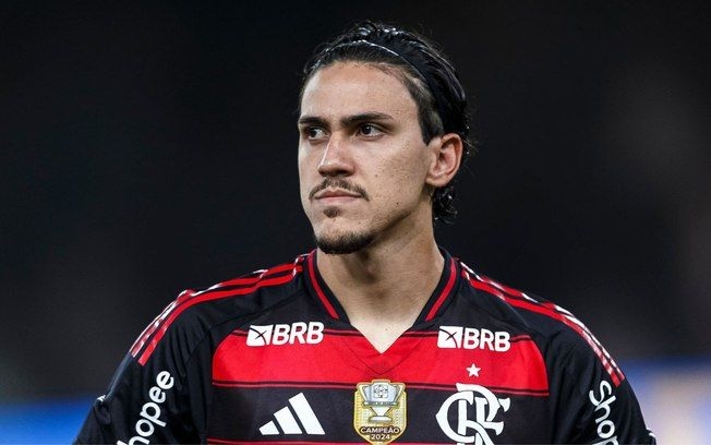 Torcedores de clubes rivais acompanham a possível saída de Pedro do Flamengo. Reprodução: iG