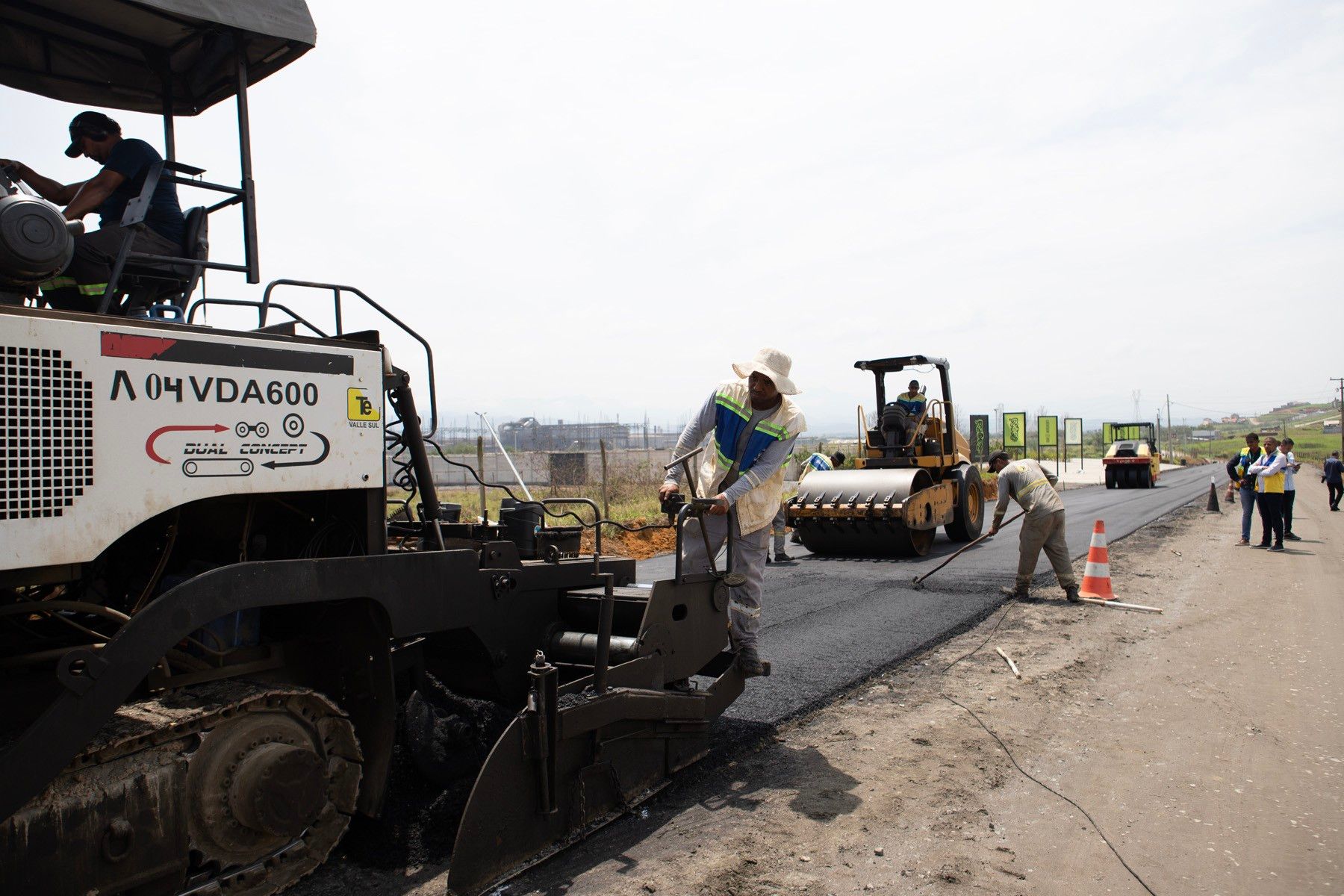 Suspenso o pagamento de contrato entre DER e UERJ por irregularidades em projeto de engenharia. Reprodução: Globo