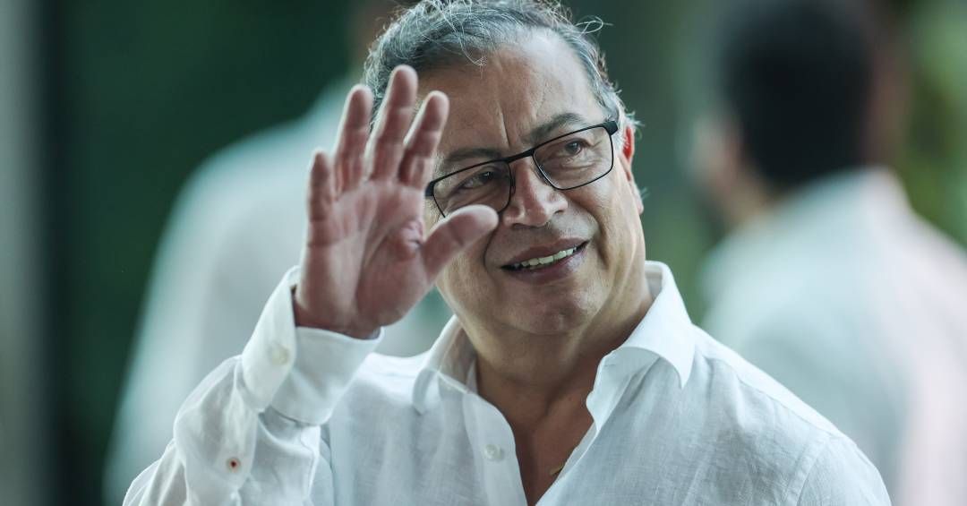 O presidente Gustavo Petro critica a violência política após atentado contra o senador Miguel Uribe. Reprodução: Veja.