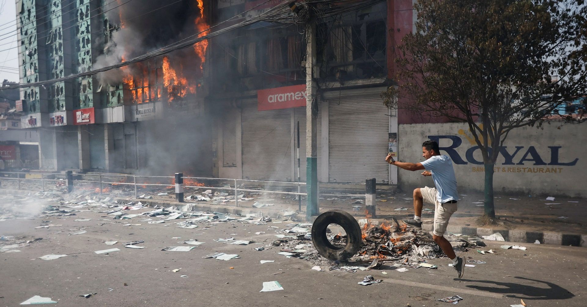 Conflitos em Kathmandu: Pro-monarquistas causam mortes inesperadas