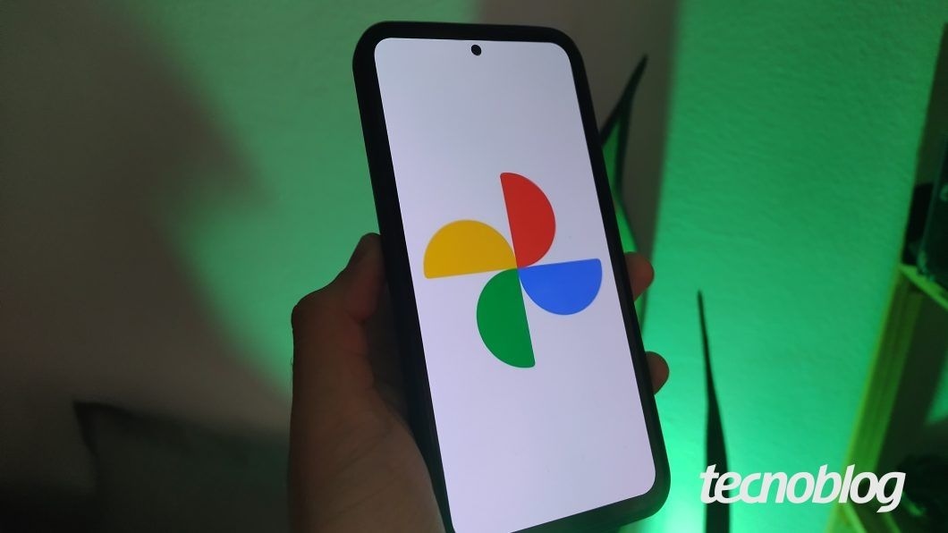 Novo recurso do Google Fotos permite deslizar para excluir ou manter imagens. Reprodução: Tecnoblog