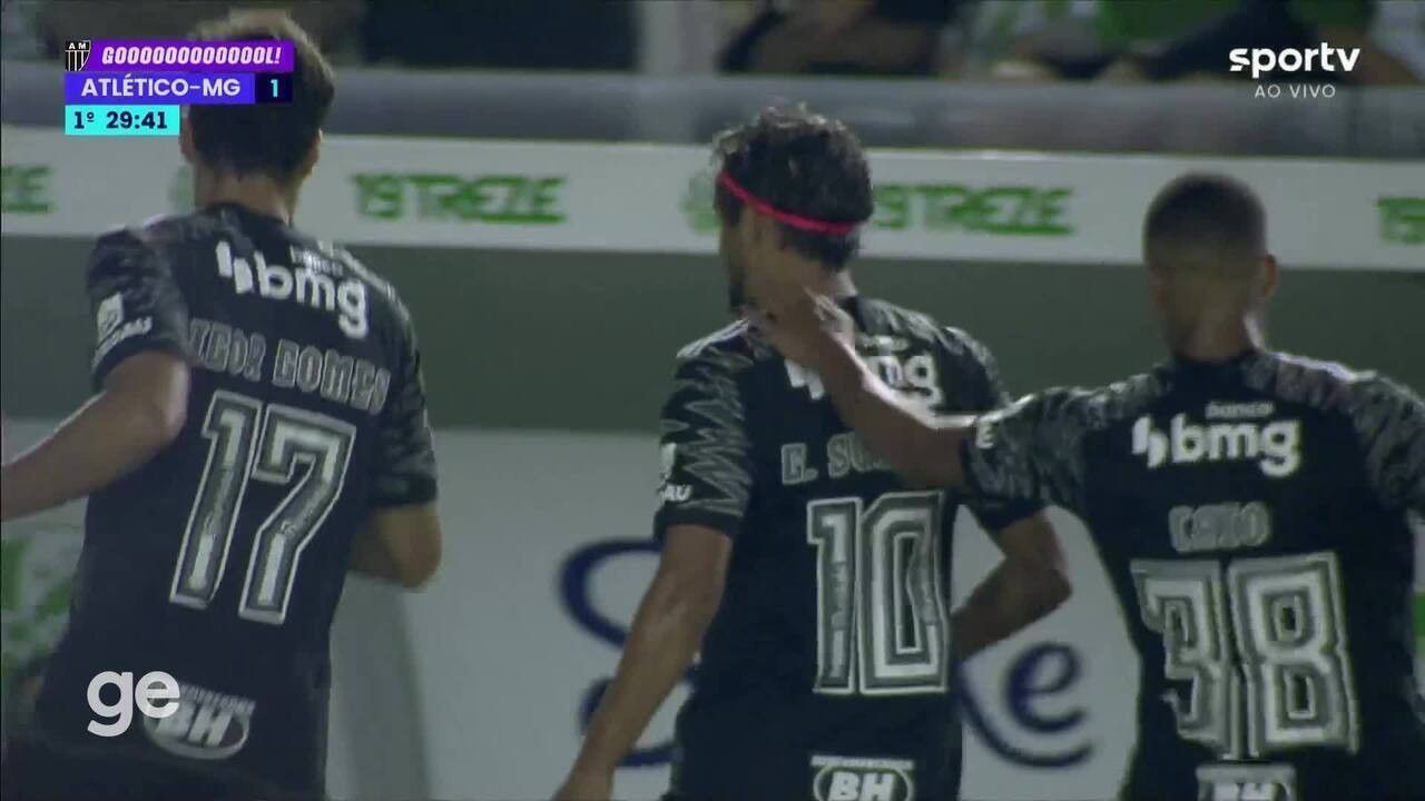 Jogadores do Galo celebram vitória fora de casa após 8 meses. Reprodução: Globo