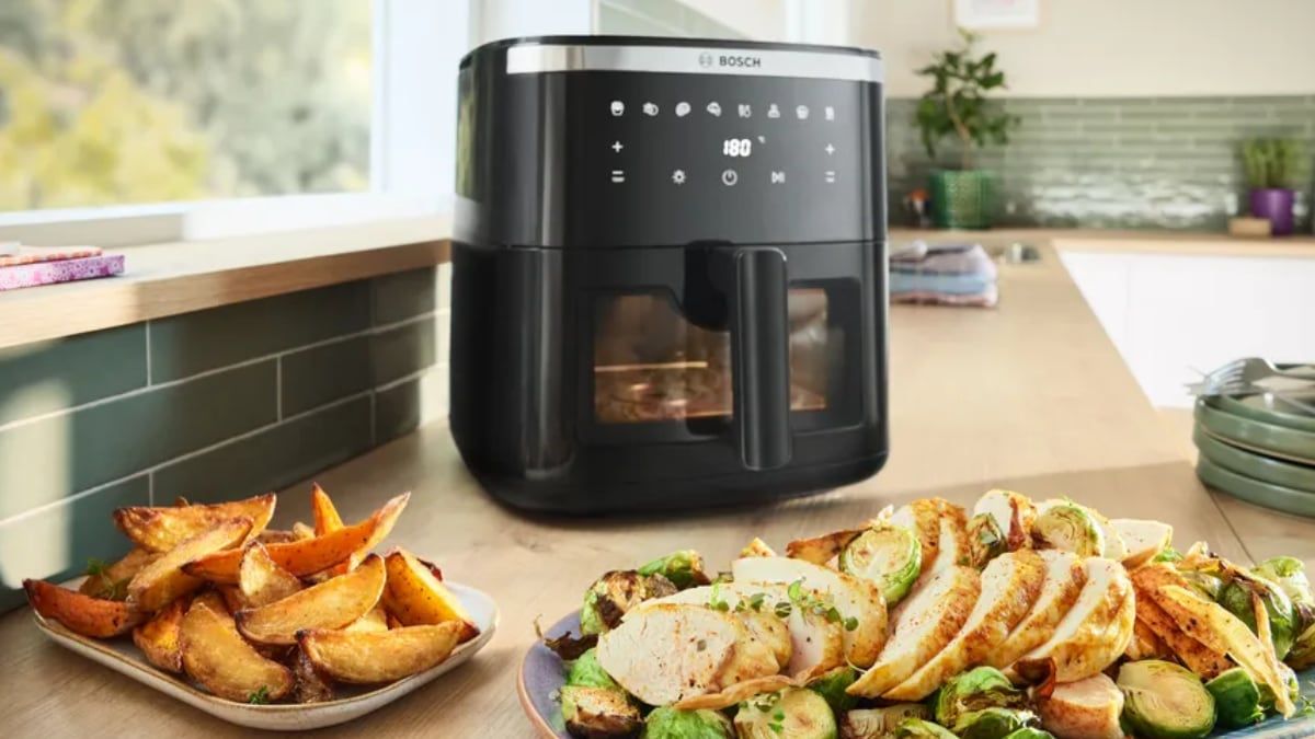 Freidora de ar quente da Bosch promete praticidade sem necessidade de pré-aquecimento.; Reprodução: El País