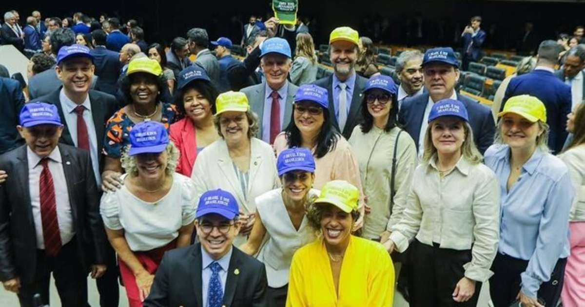 Guerra dos bonés movimenta a política brasileira