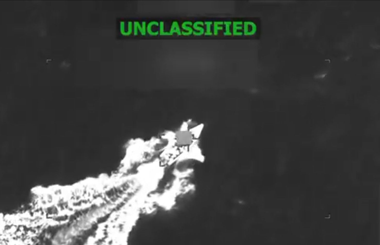 EUA bombardearam barco no Caribe; três mortos a bordo, segundo Pete Hegseth. Reprodução: Retorno do item 11