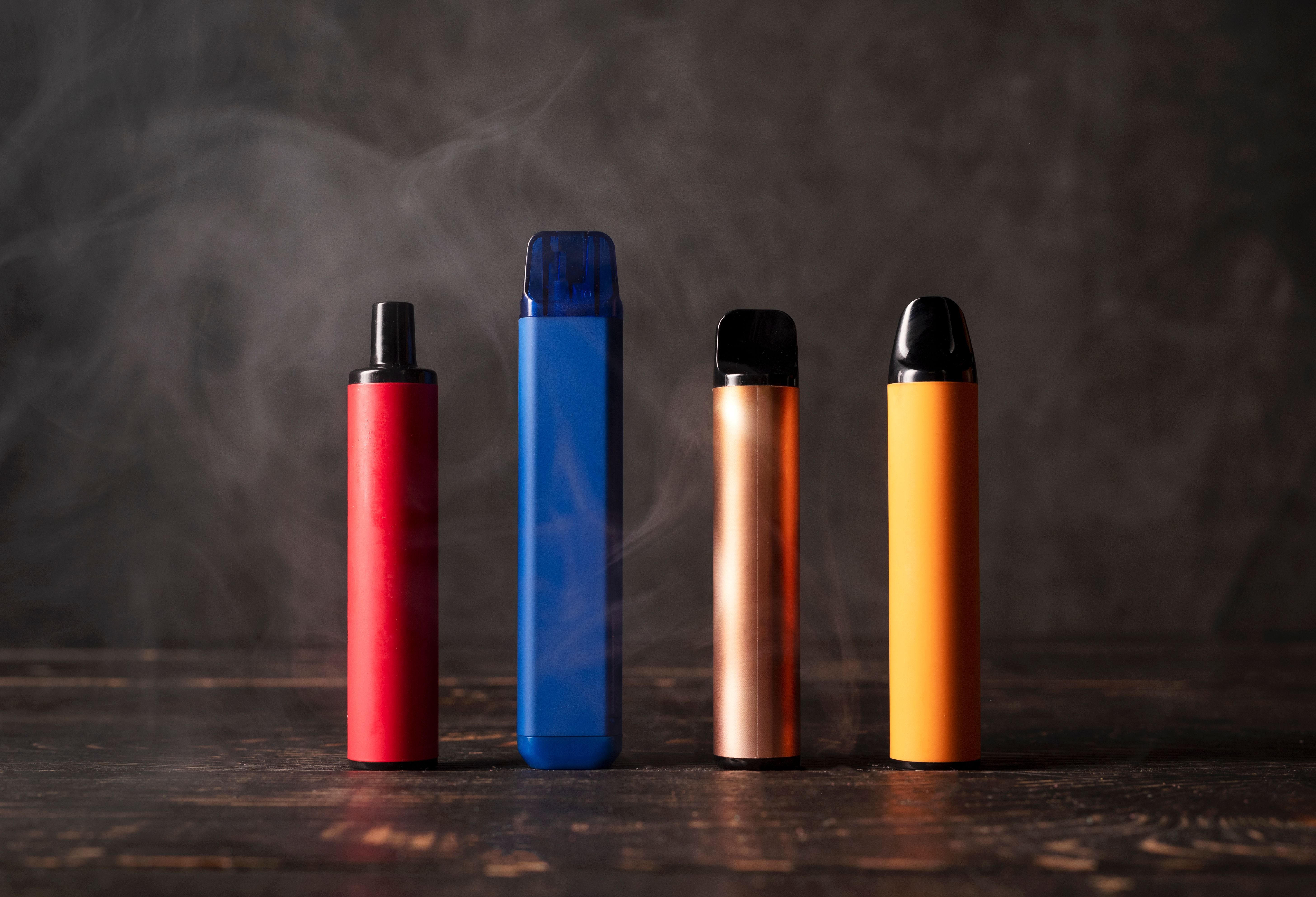 O cigarro mudou de forma, mas não saiu de cena
