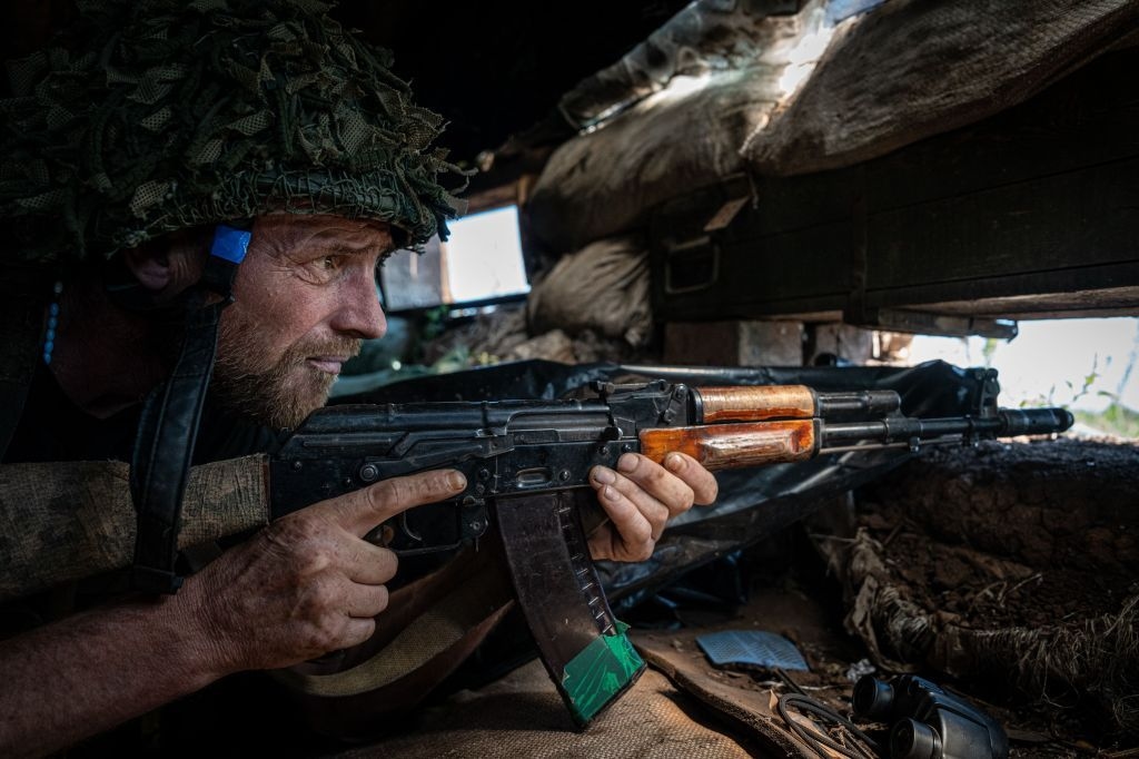 Zelensky afirma que exército ucraniano deve crescer rapidamente