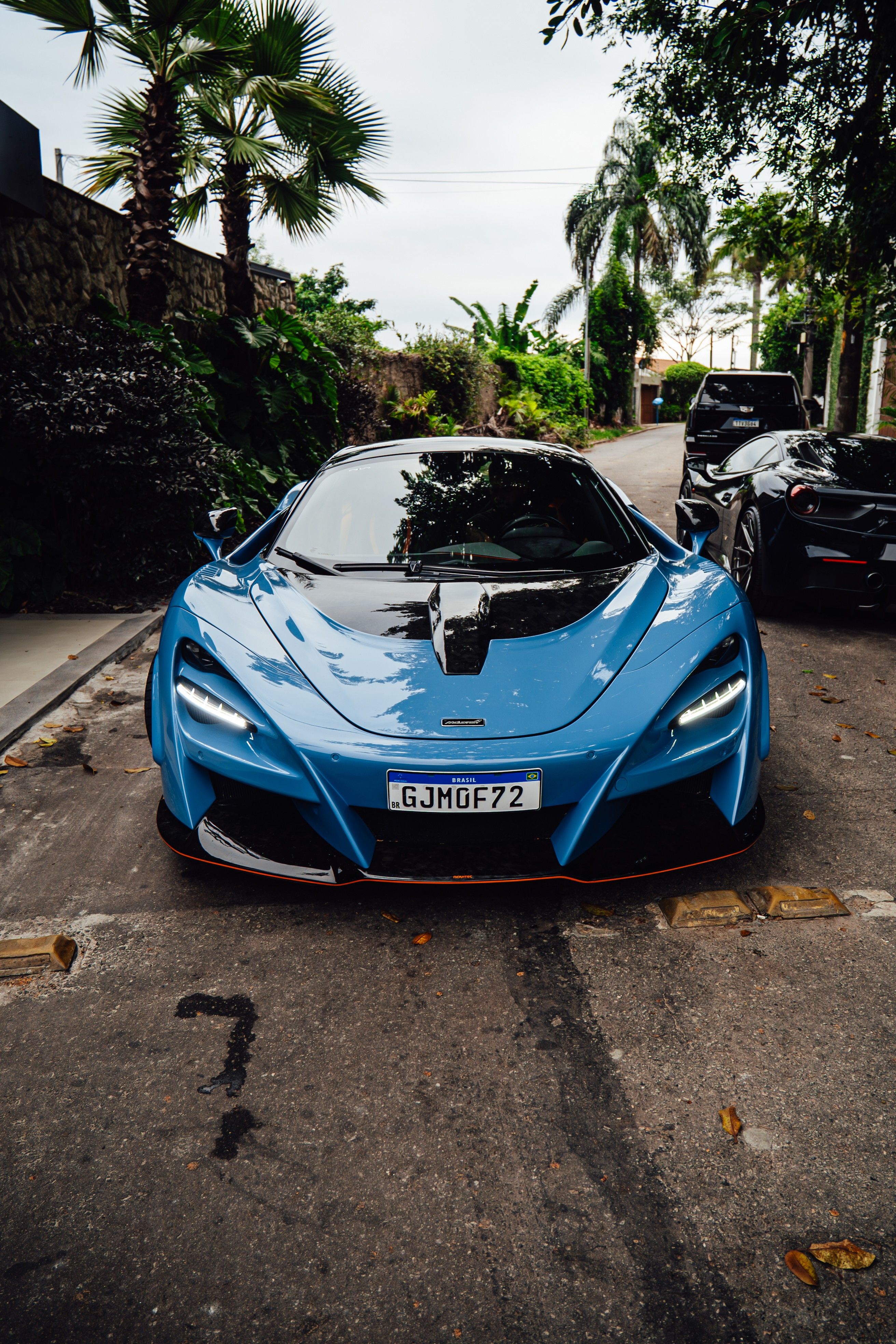 Carros de Orochi: McLaren rara, Ferrari e SUV de luxo acima de R$ 10 milhões. Reprodução: Gshow