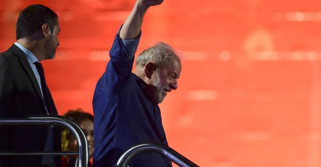 Lula enfrenta crise política e recebe apoio inesperado após ataque econômico de Trump ao Brasil. Reprodução: Veja