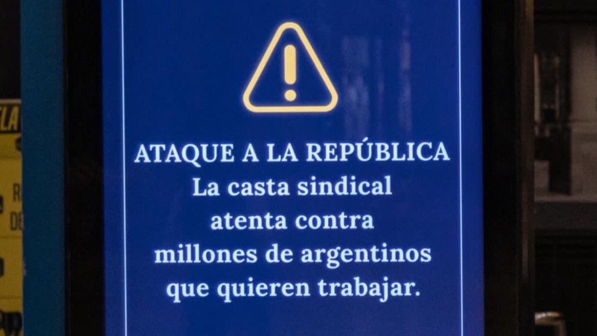 Trabalhadores em greve protestam devido ao aumento do desemprego e queda no consumo. Reprodução: Globo