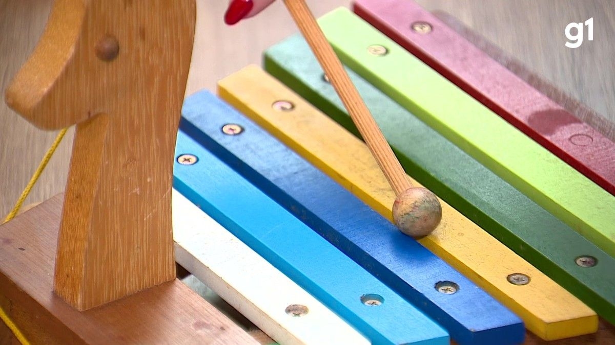 Brinquedos tradicionais ganham espaço no Dia das Crianças no RS, estimulando desenvolvimento longe das telas. Reprodução: Retorno do item 11