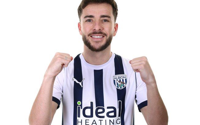 Vampeta liga ao irlandês Robbie Keane durante programa esportivo. Reprodução: IG Esporte