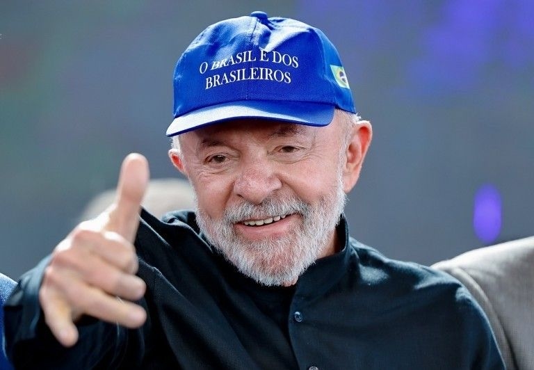 Lula discursa no Congresso Nacional da UNE em Goiânia, destacando a importância da justiça tributária. Reprodução: Globo