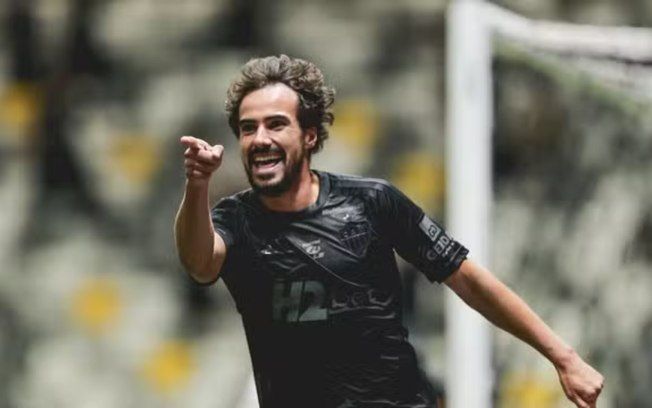 Igor Gomes celebra seu gol pelo Atlético Mineiro na partida contra o Bragantino. Legenda da imagem. Reprodução: iG Esporte