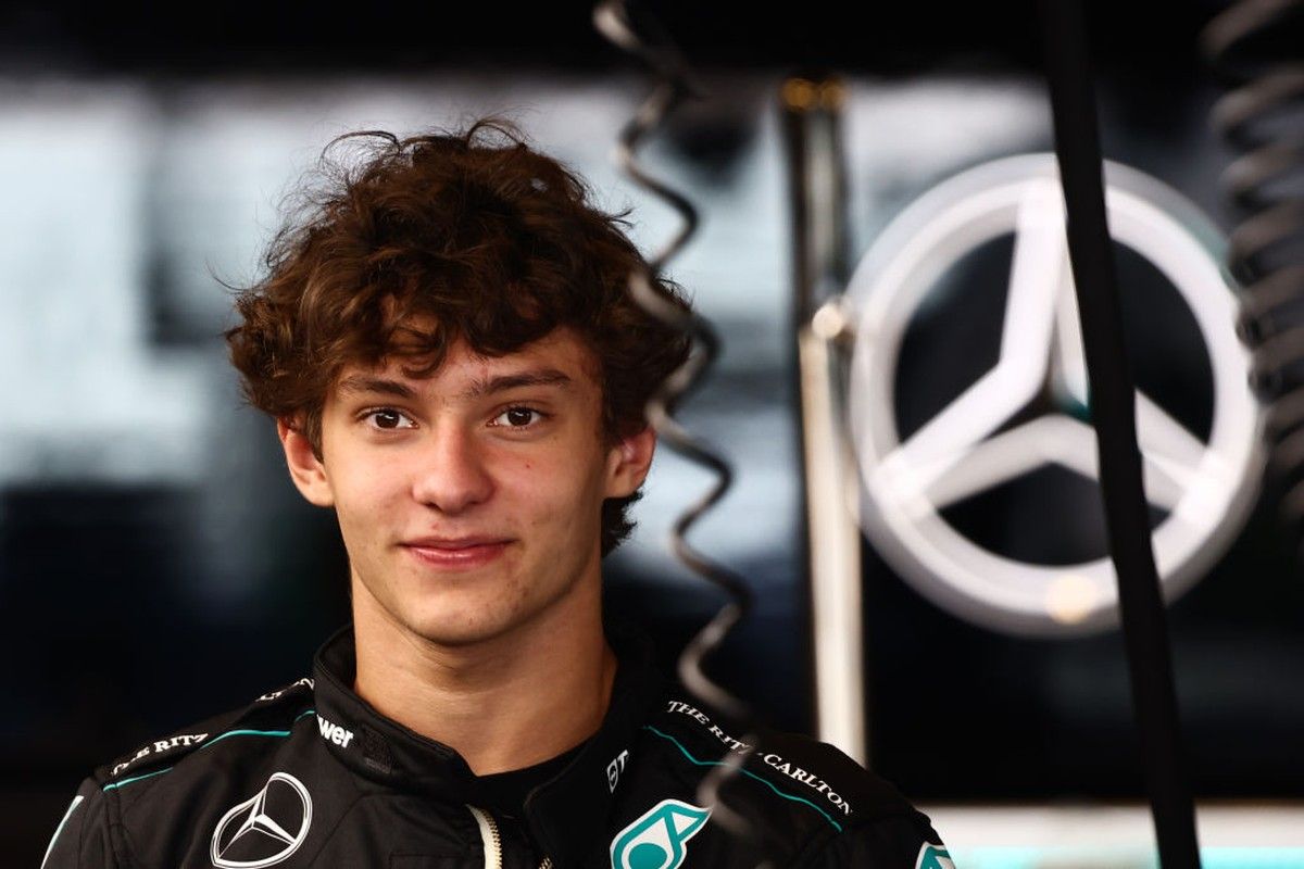 Andrea Kimi Antonelli na F1 com número 12 em homenagem a Senna