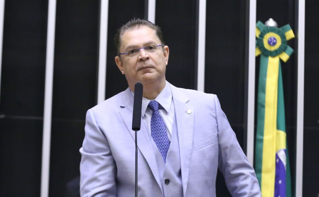 Deputado Sóstenes Cavalcanti avisa sobre divulgação de assinaturas em declaração polêmica. Reprodução: CNN Brasil
