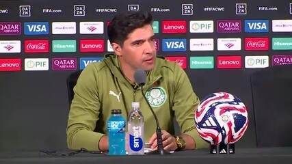 Abel Ferreira concede entrevista coletiva antes do confronto do Palmeiras contra o Al Ahly. Reprodução: Globo