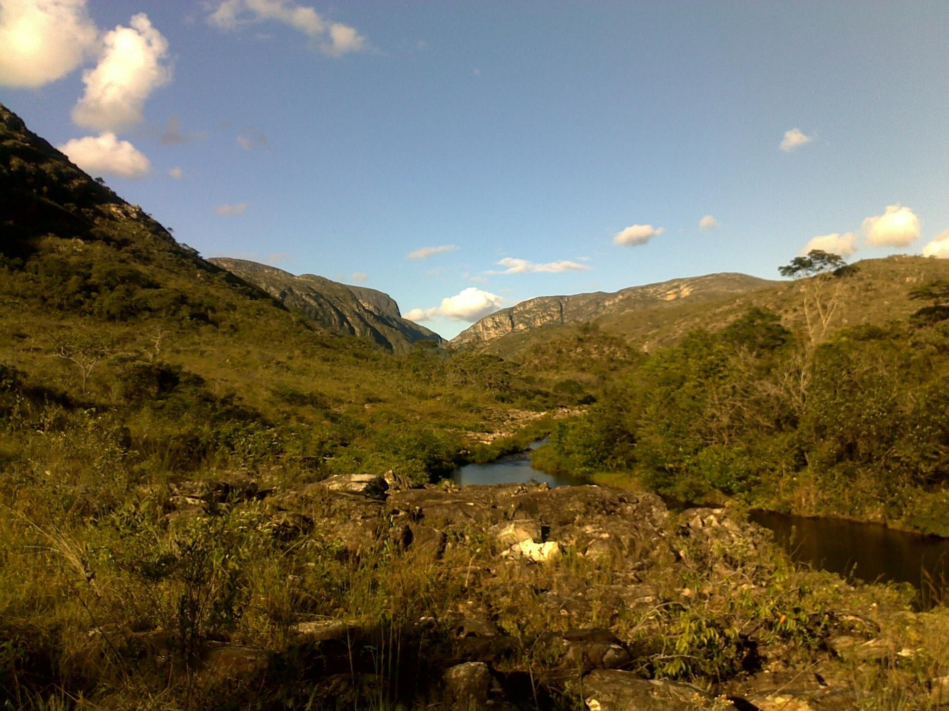 Escalador morre após queda de 20 metros na Serra do Cipó, em Minas Gerais.; Reprodução: G1