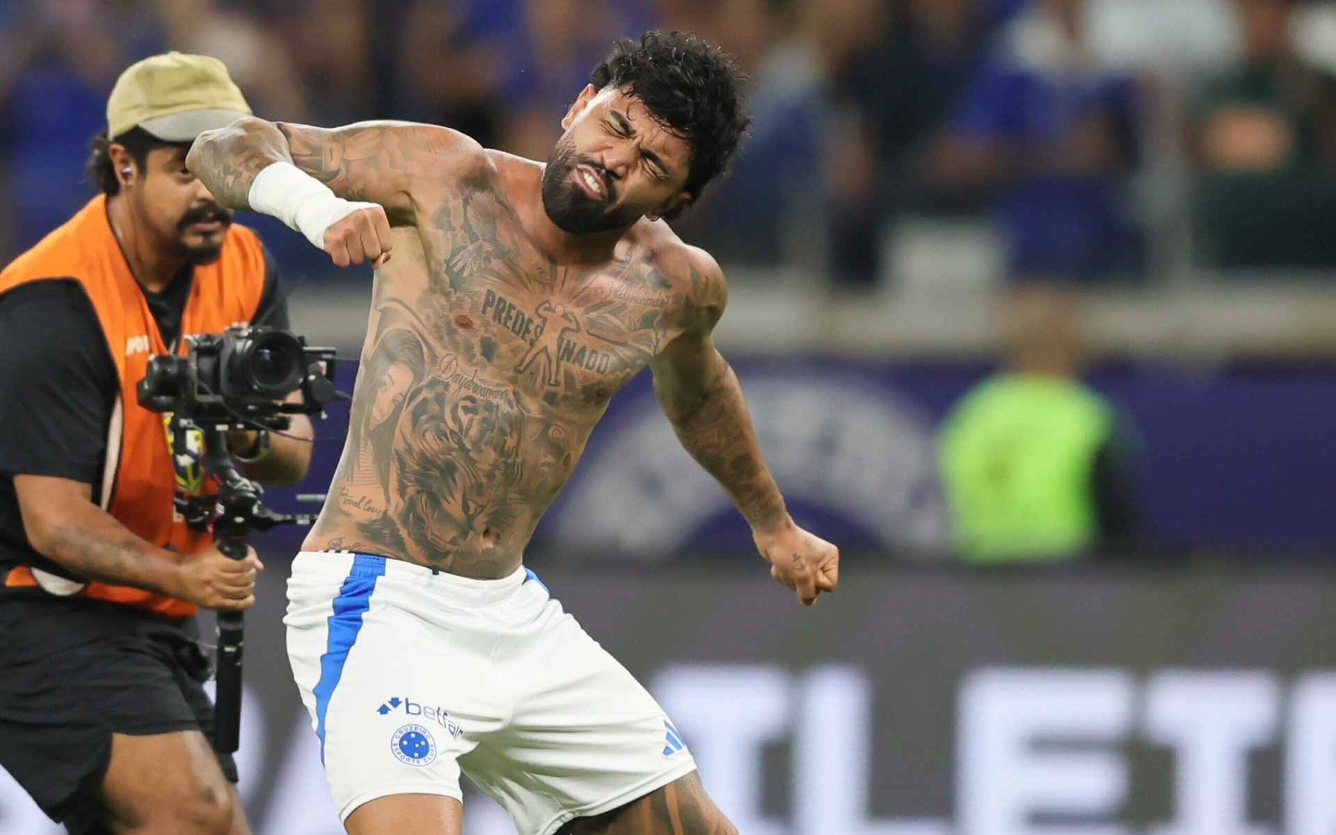 Gabigol brilha na vitória do Cruzeiro sobre o Flamengo no Estádio Mineirão.; Reprodução: Lance.