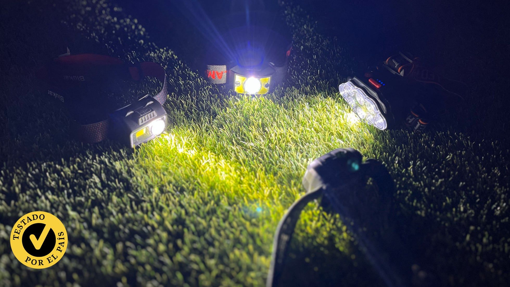 A Blukar foi escolhida a melhor lanterna frontal recarregável em comparação. Legenda da imagem. Reprodução: EL PAÍS ESCAPARATE
