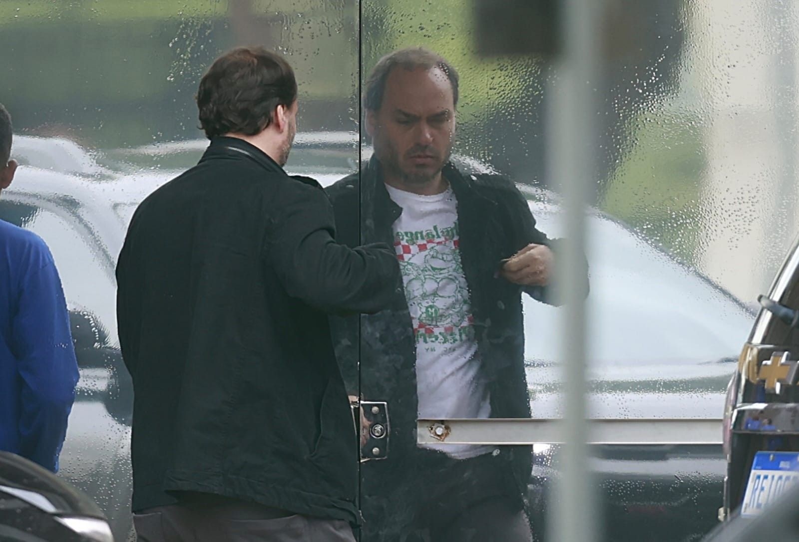 Filhos visitam Jair Bolsonaro na PF; ele aparece emocionado.. Reprodução: O Globo