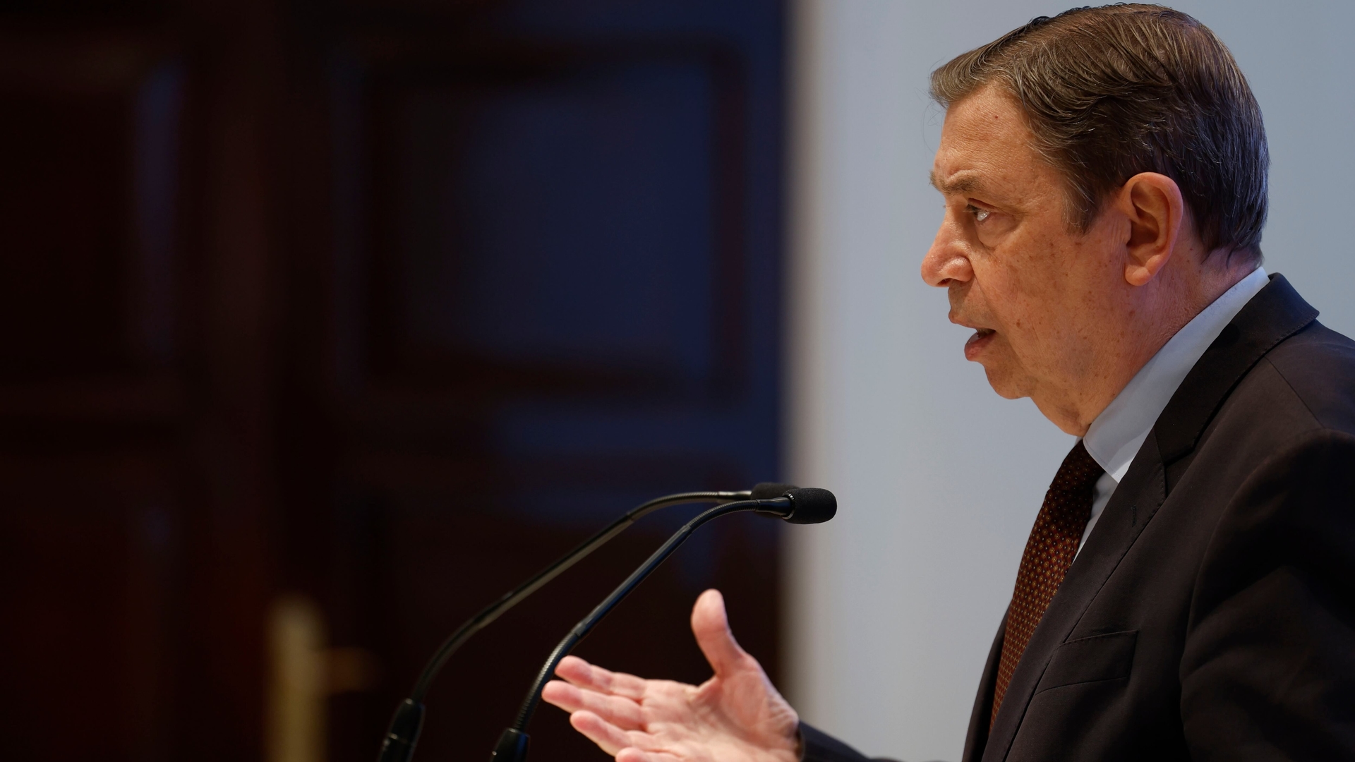 Planas comenta peste africana e busca limitar o impacto no setor suinícola espanhol. Reprodução: Elpais