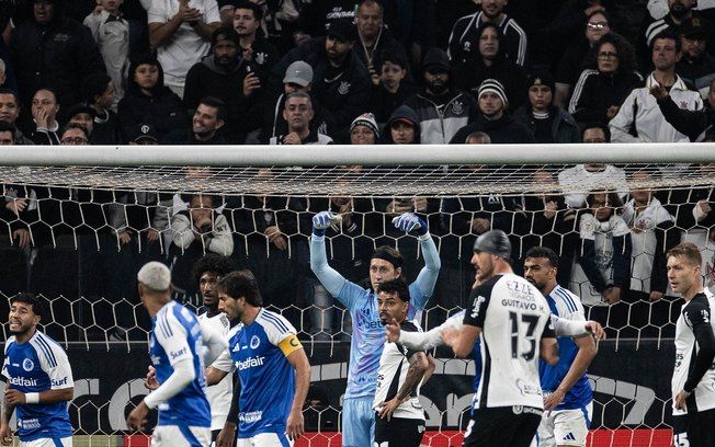 Homenagem a Cássio gera aplausos e críticas na Neo Química Arena. Reprodução: Marco Galvão / Cruzeiro