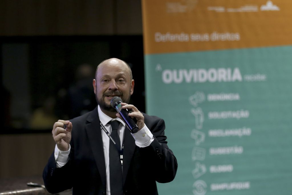 Gilberto Waller discute reestruturação e medidas contra fraudes em reunião. Reprodução: CNN Brasil