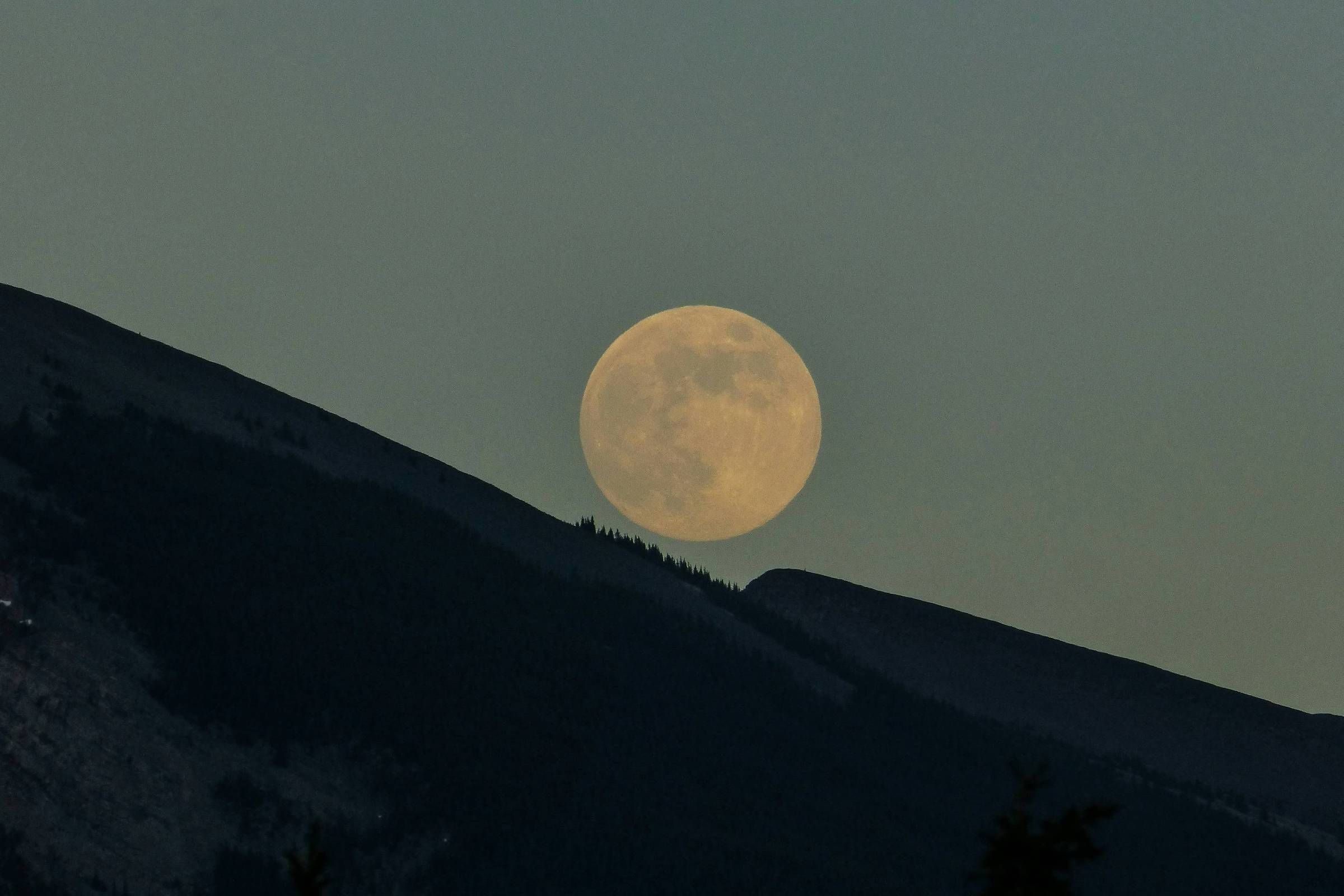 Lua no mapa astral: o que a astrologia tem a dizer sobre o jeito de cada um sentir - Foto: Folha de S.Paulo