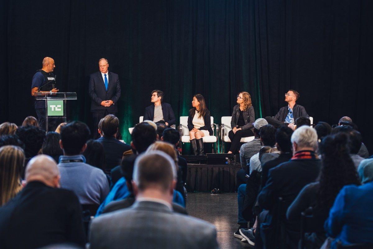 Março de 2025: Acordos Surpreendentes e Desafios Globais