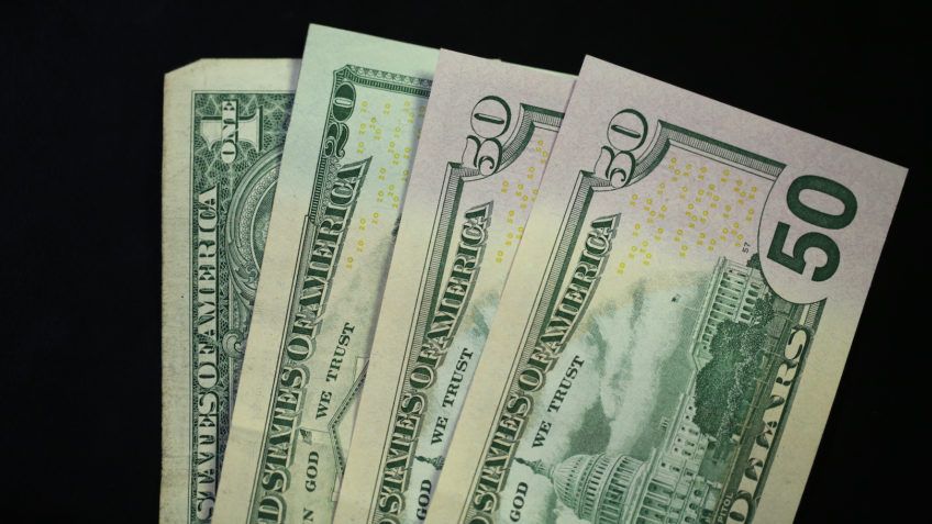 Dólar inicia forte queda por causa de guerra comercial