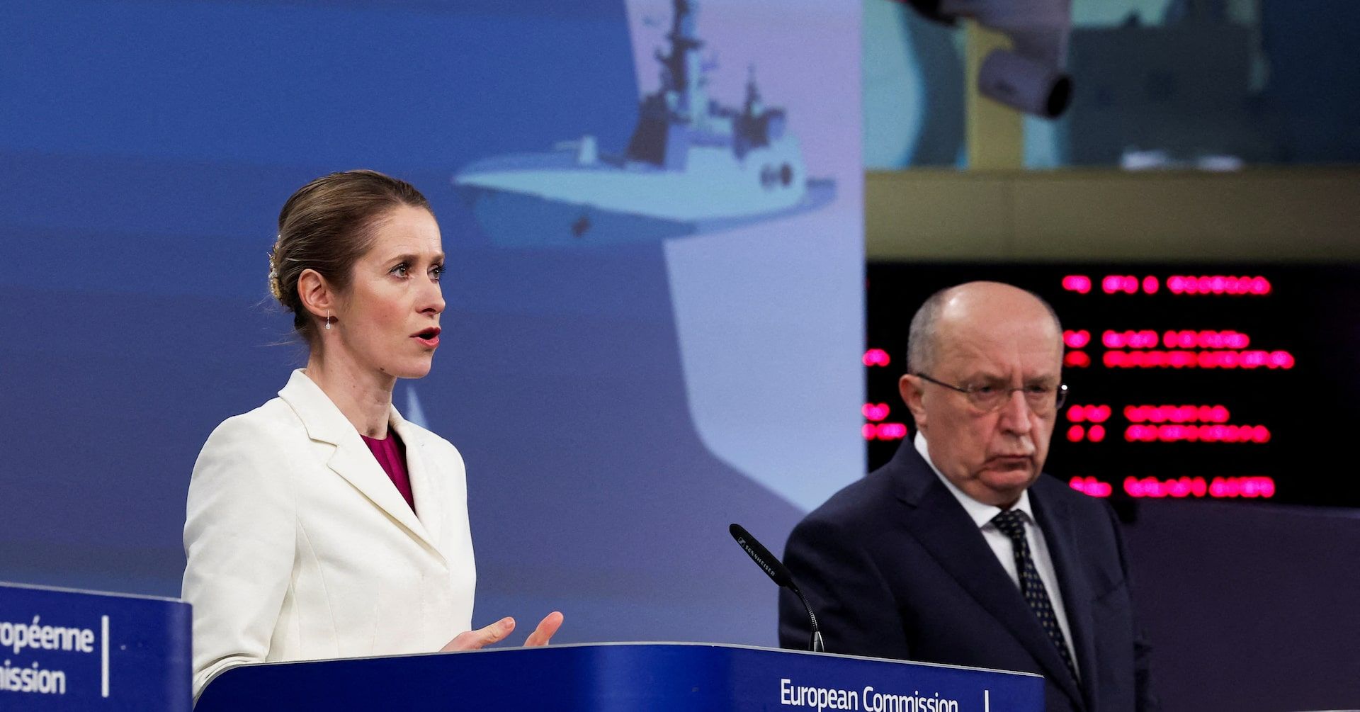 Líderes da União Europeia Enfatizam Defesa e Economia