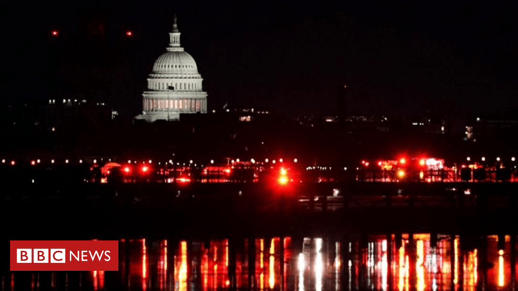 Tragédia nos Céus: Avião Colide com Helicóptero nos EUA
