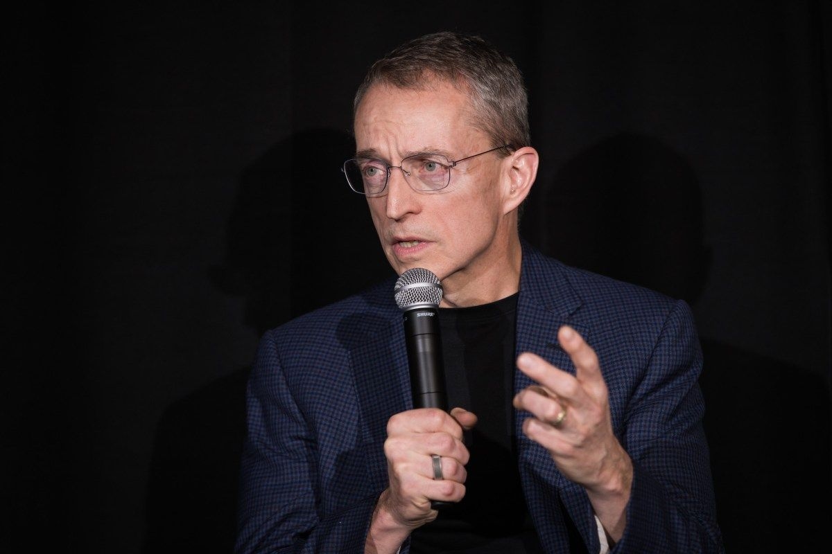 Pat Gelsinger defende apoio federal para manter a Lei de Moore.. Reprodução: Techcrunch