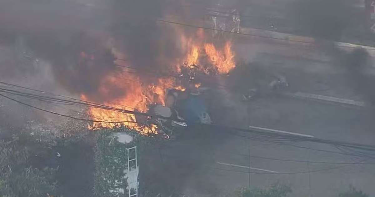 Avião de pequeno porte cai em São Paulo e deixa mortos