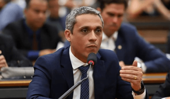 PT solicita cassação de deputado por comentários misóginos