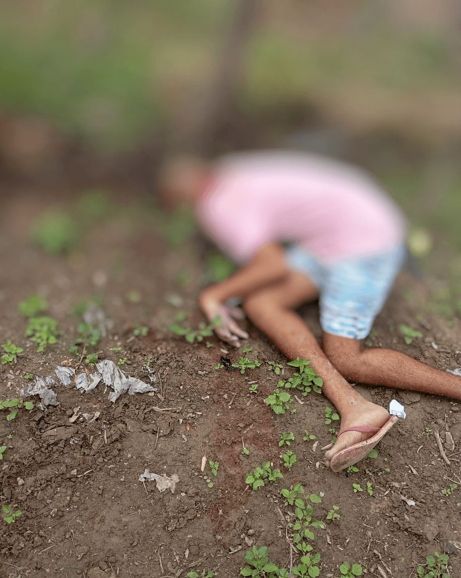 Corpo de Luiz Carlos, vítima de homicídio, encontrado no bairro Santa Luzia, em Batalha. Reprodução: alagoas24horas