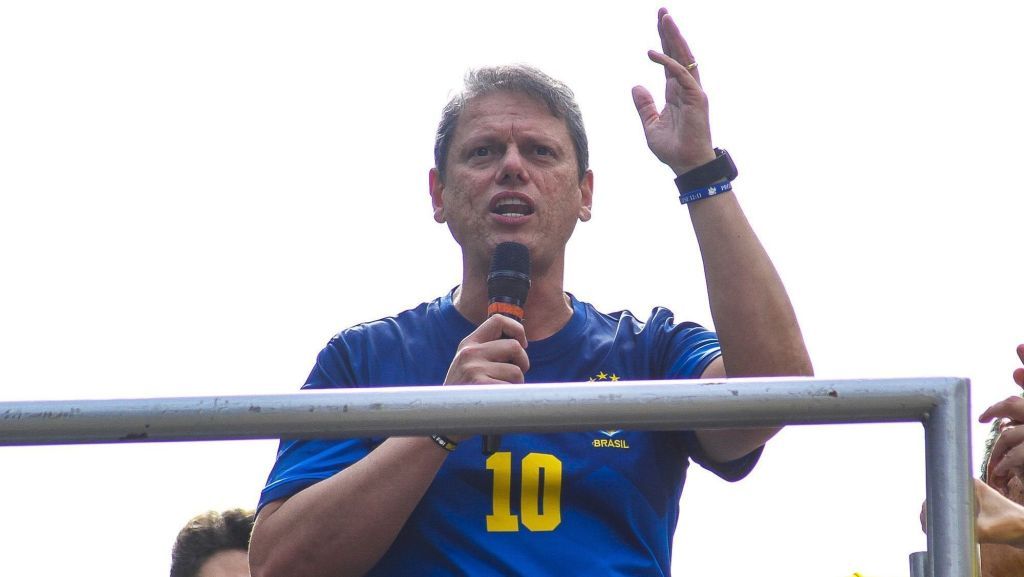 Governador de São Paulo participou, ao lado do ex-presidente Jair Bolsonaro, de manifestação em defesa da proposta. Reprodução: CNN Brasil