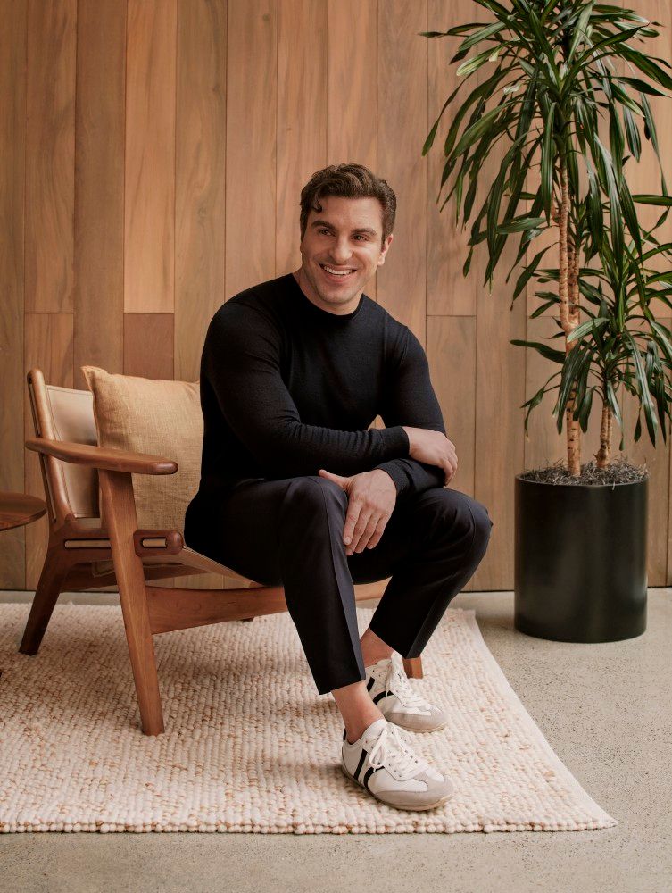 Brian Chesky, CEO do Airbnb, fala sobre a expansão e resistência da plataforma mundialmente. Reprodução: Globo
