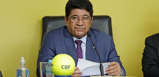 Colunista critica mudanças na arbitragem da CBF sob administração de Ednaldo Rodrigues.; Reprodução: UOL